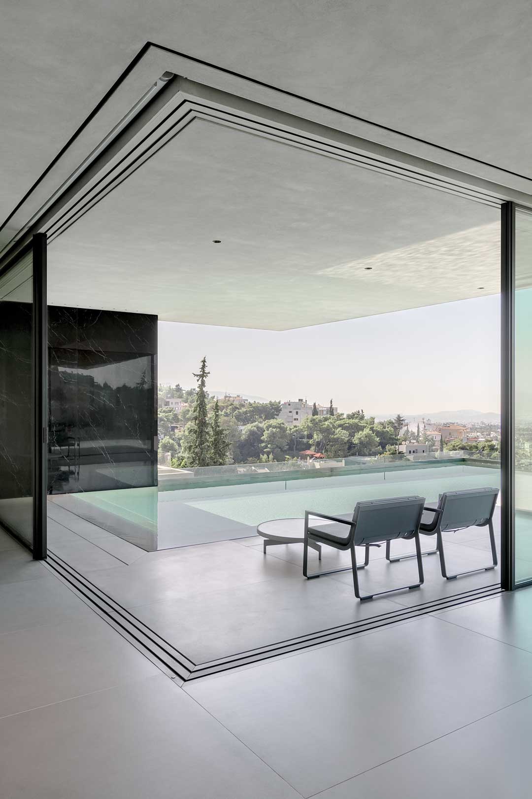 Reflection House - ORAMA MINIMAL FRAMES